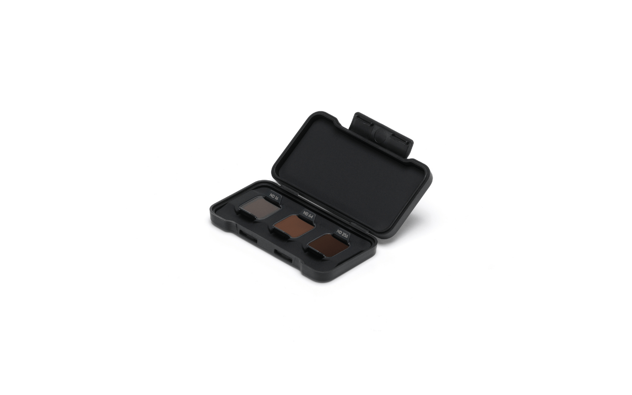 Auf dem Bild ist die offene ND Filter Box für die DJI Flip zu sehen.